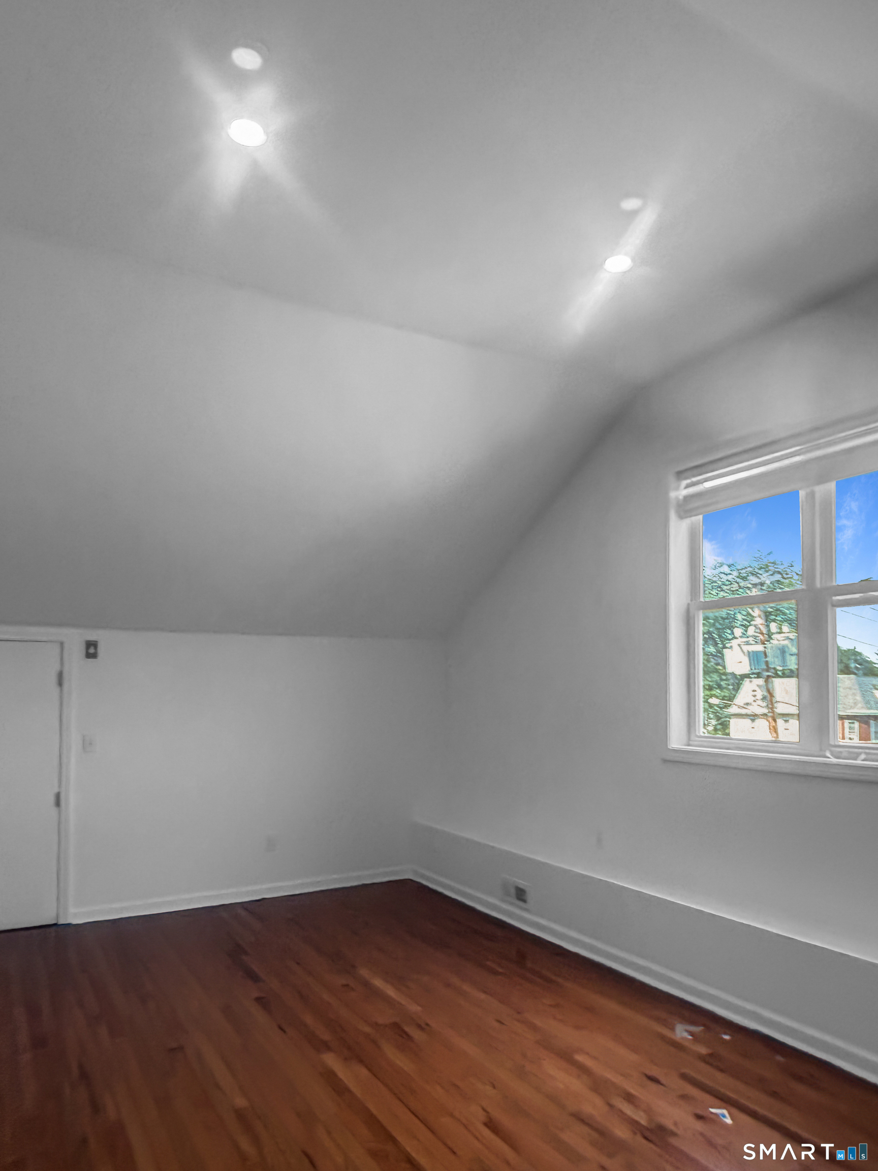 1042 Iranistan Avenue Bridgeport CT 06604