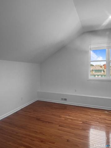 1042 Iranistan Avenue Bridgeport CT 06604