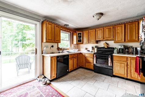 15 Roarke Road North Haven CT 06473