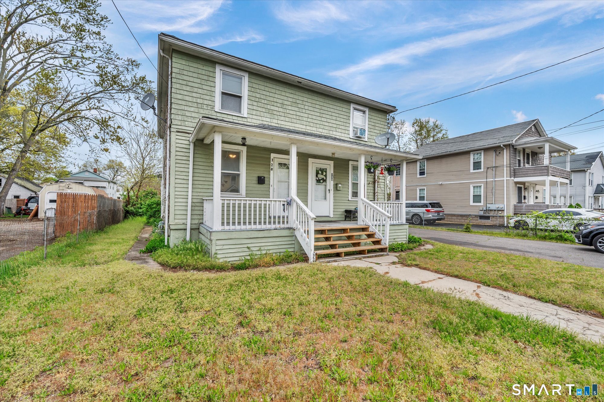 128-130 Sisson Street East Hartford CT 06118