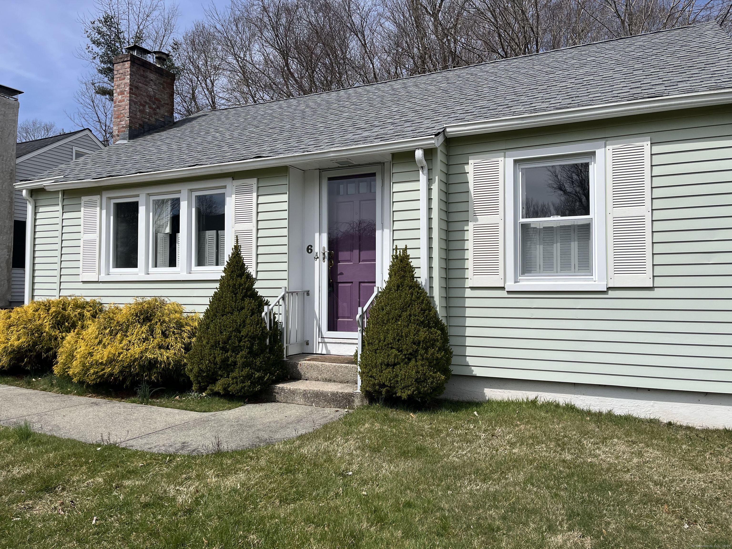 6 Porter Street Waterford CT 06375