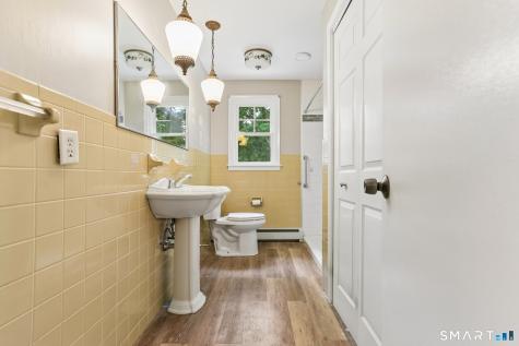 78 Bennett Road East Haven CT 06513