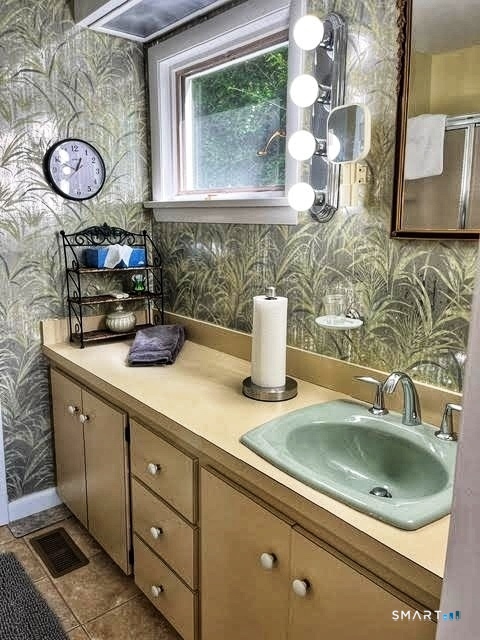24 Nauyaug Point Road Stonington CT 06355