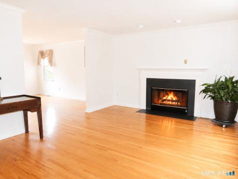 81 Old Colony Road Monroe CT 06468