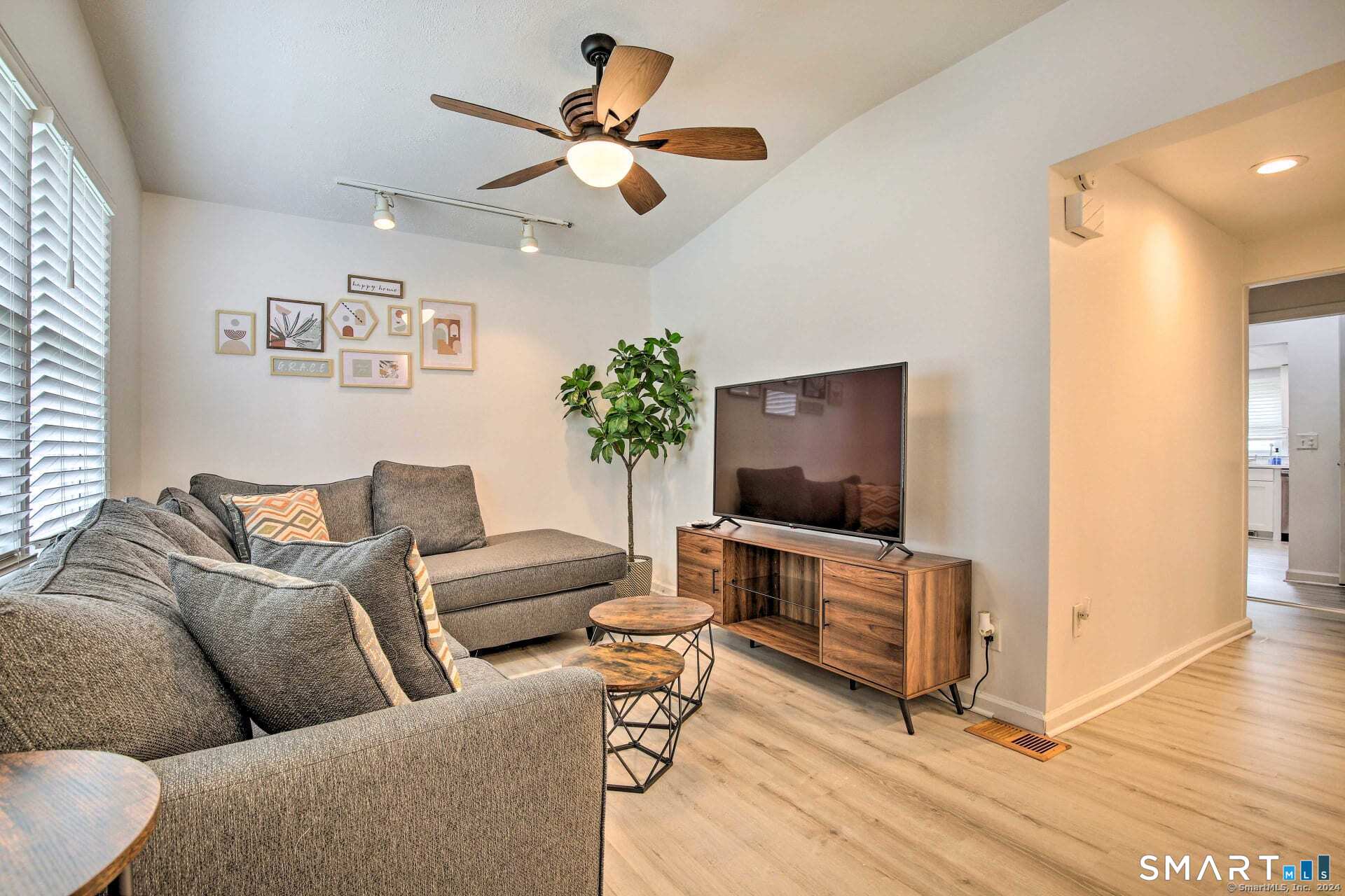 102 Thomas Street West Haven CT 06516