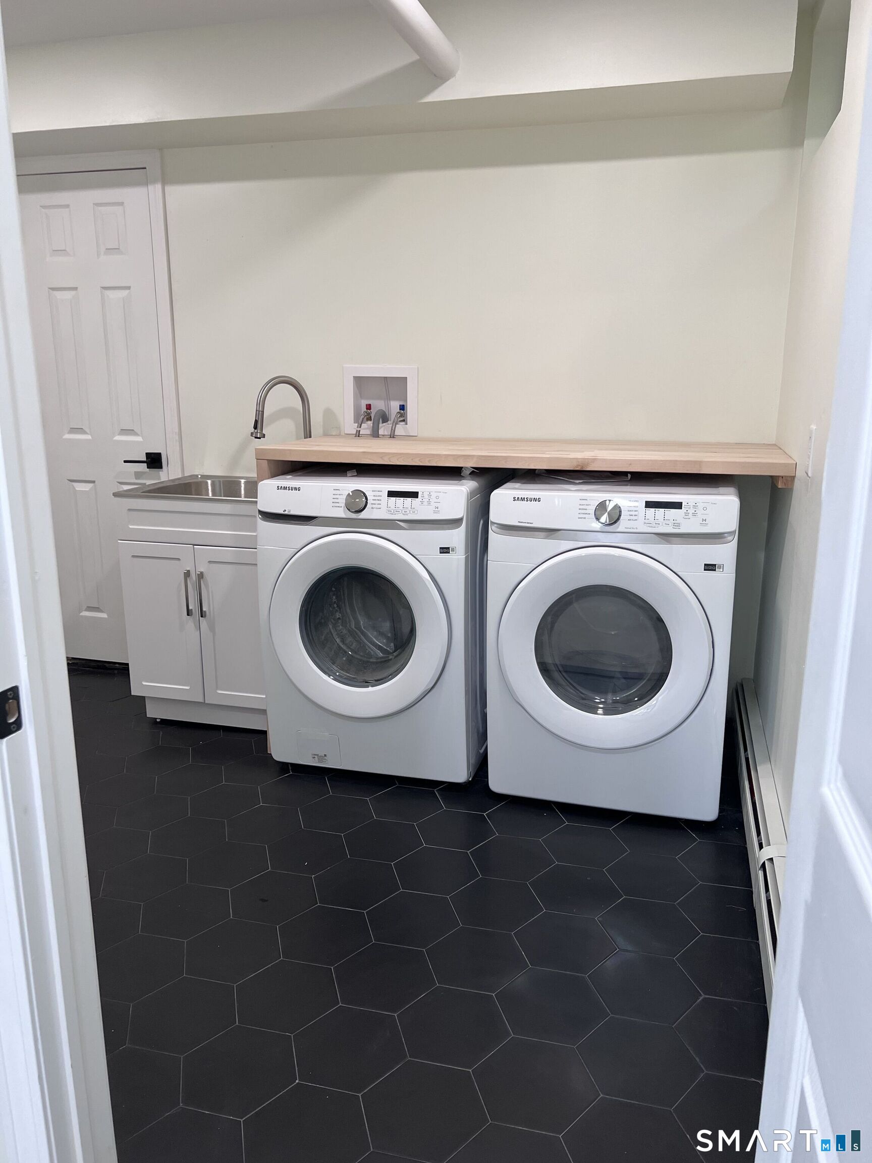 28 Garfield Road West Hartford CT 06107