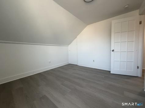 10-16 Suffield Street Windsor Locks CT 06096
