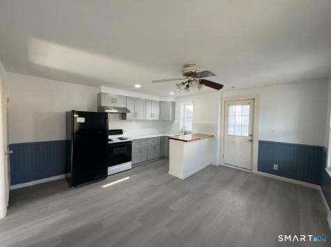 10-16 Suffield Street Windsor Locks CT 06096