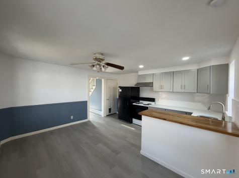 10-16 Suffield Street Windsor Locks CT 06096