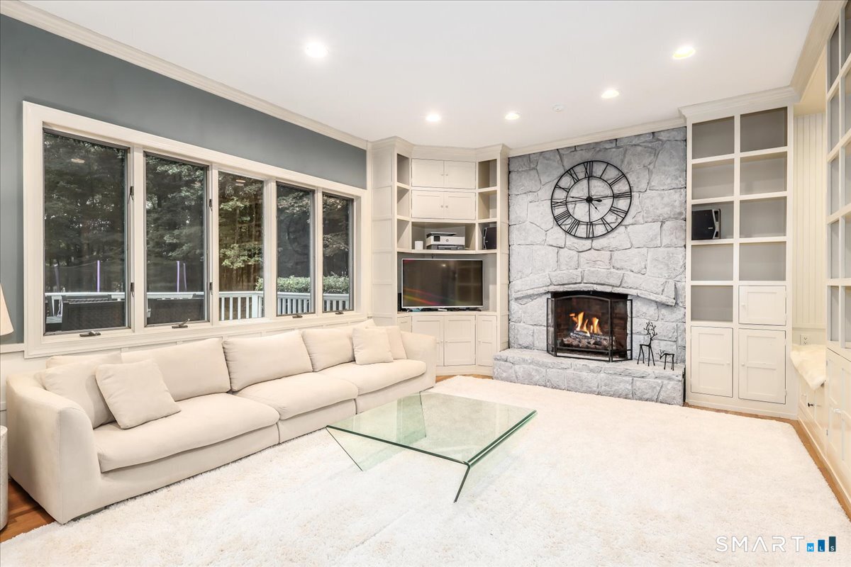 75 Dayton Road Redding CT 06896