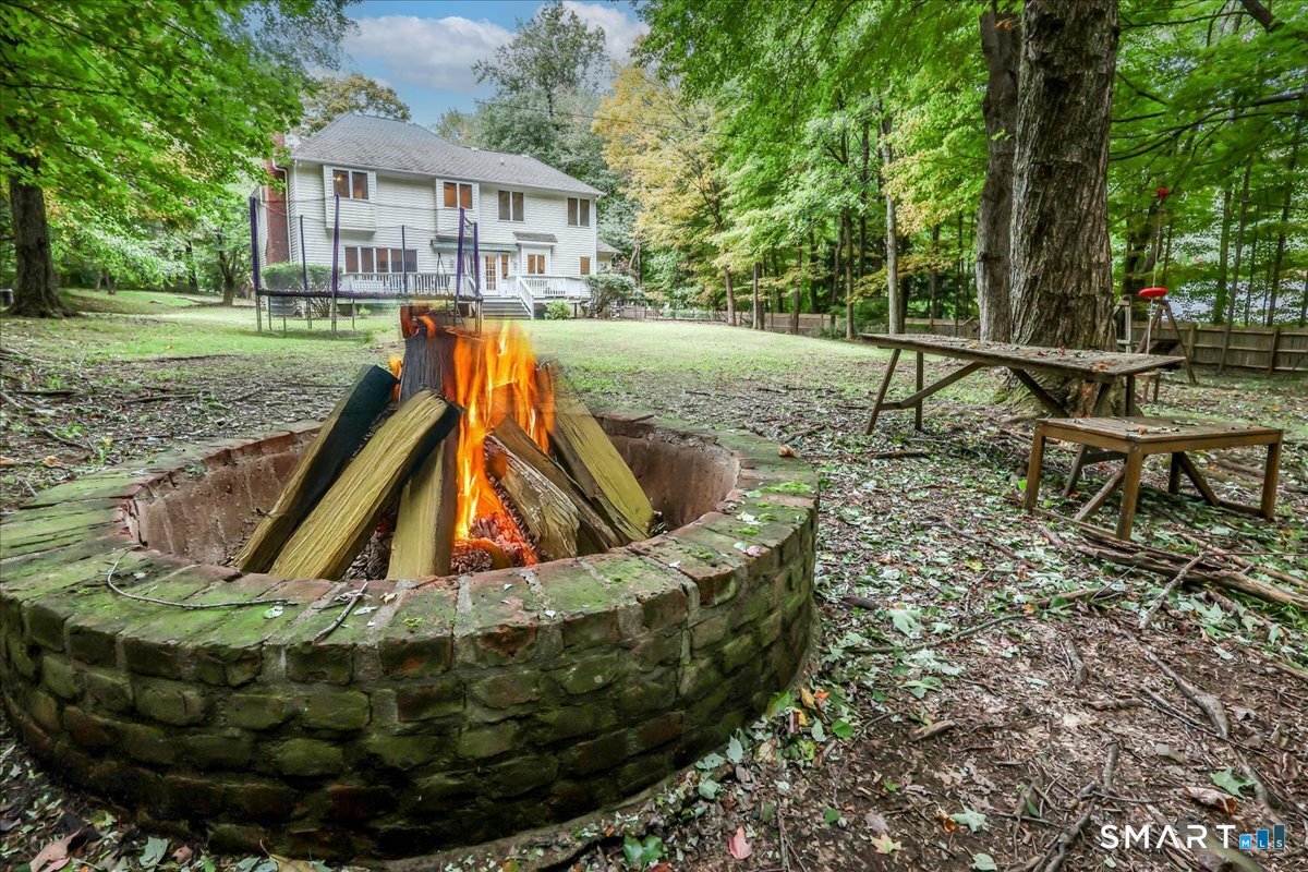 75 Dayton Road Redding CT 06896