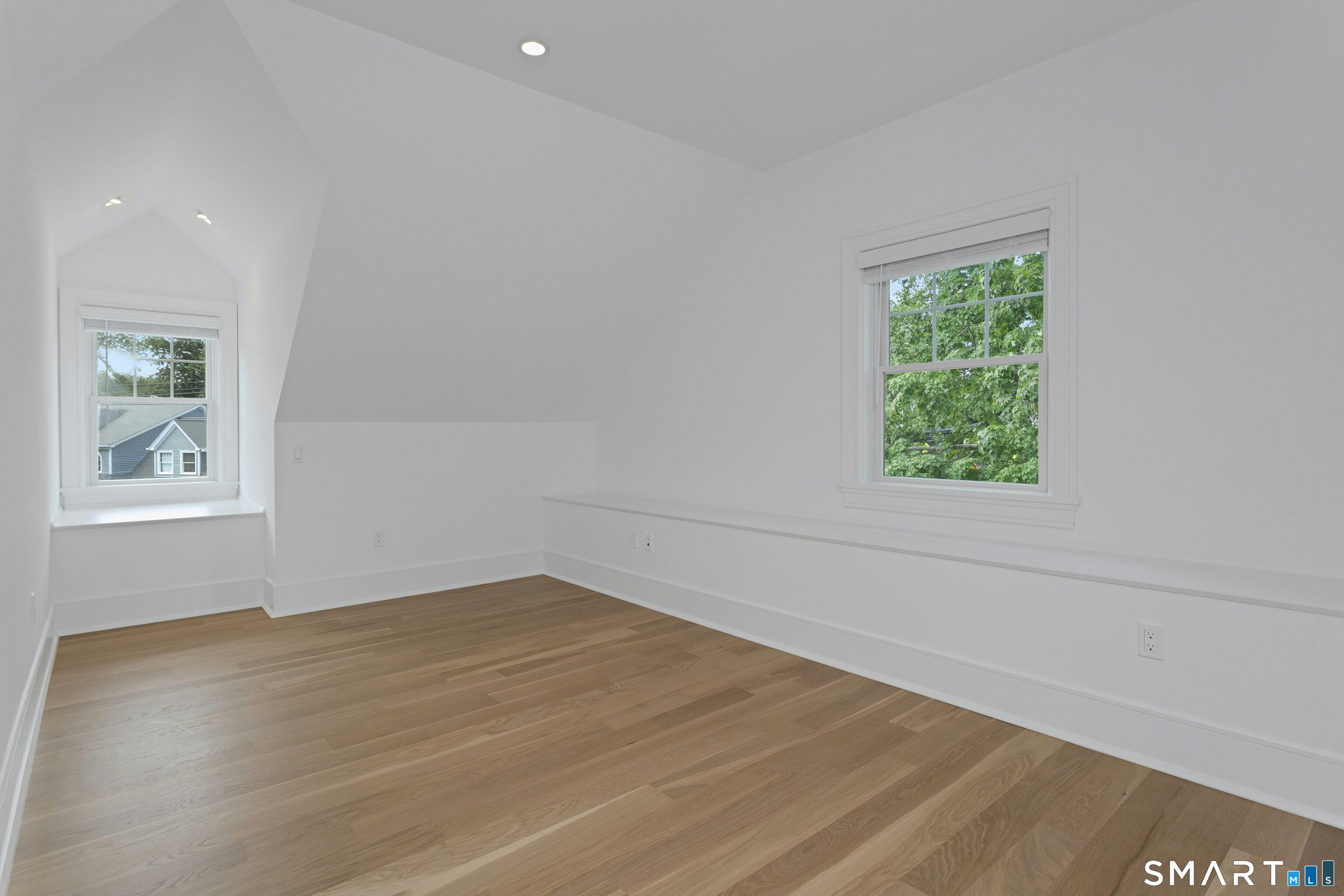 16R Old Stamford Road New Canaan CT 06840