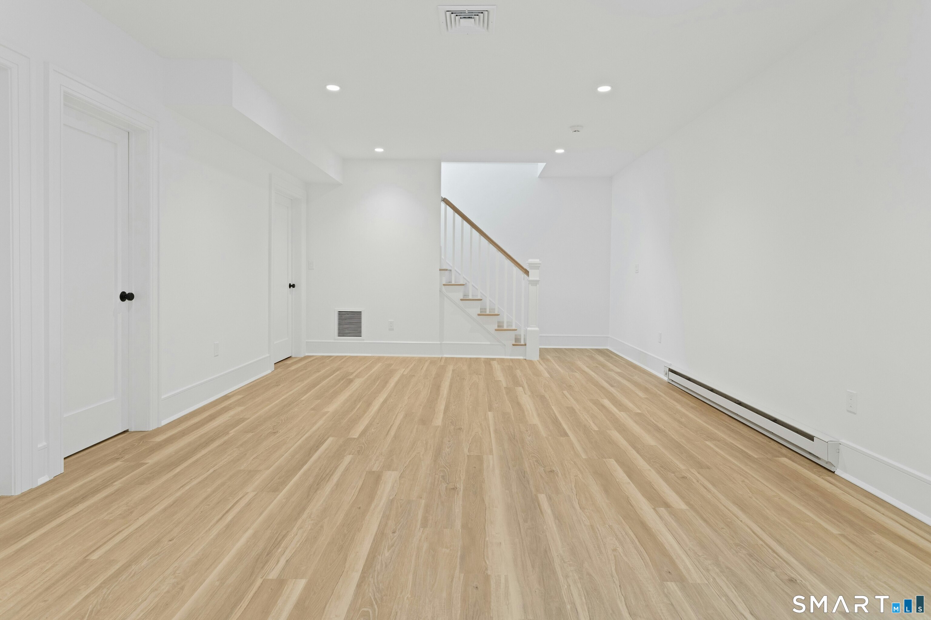 16R Old Stamford Road New Canaan CT 06840