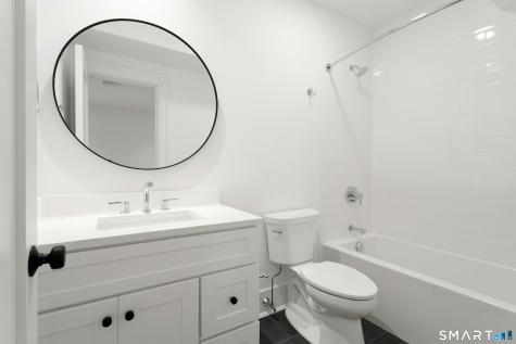 16R Old Stamford Road New Canaan CT 06840