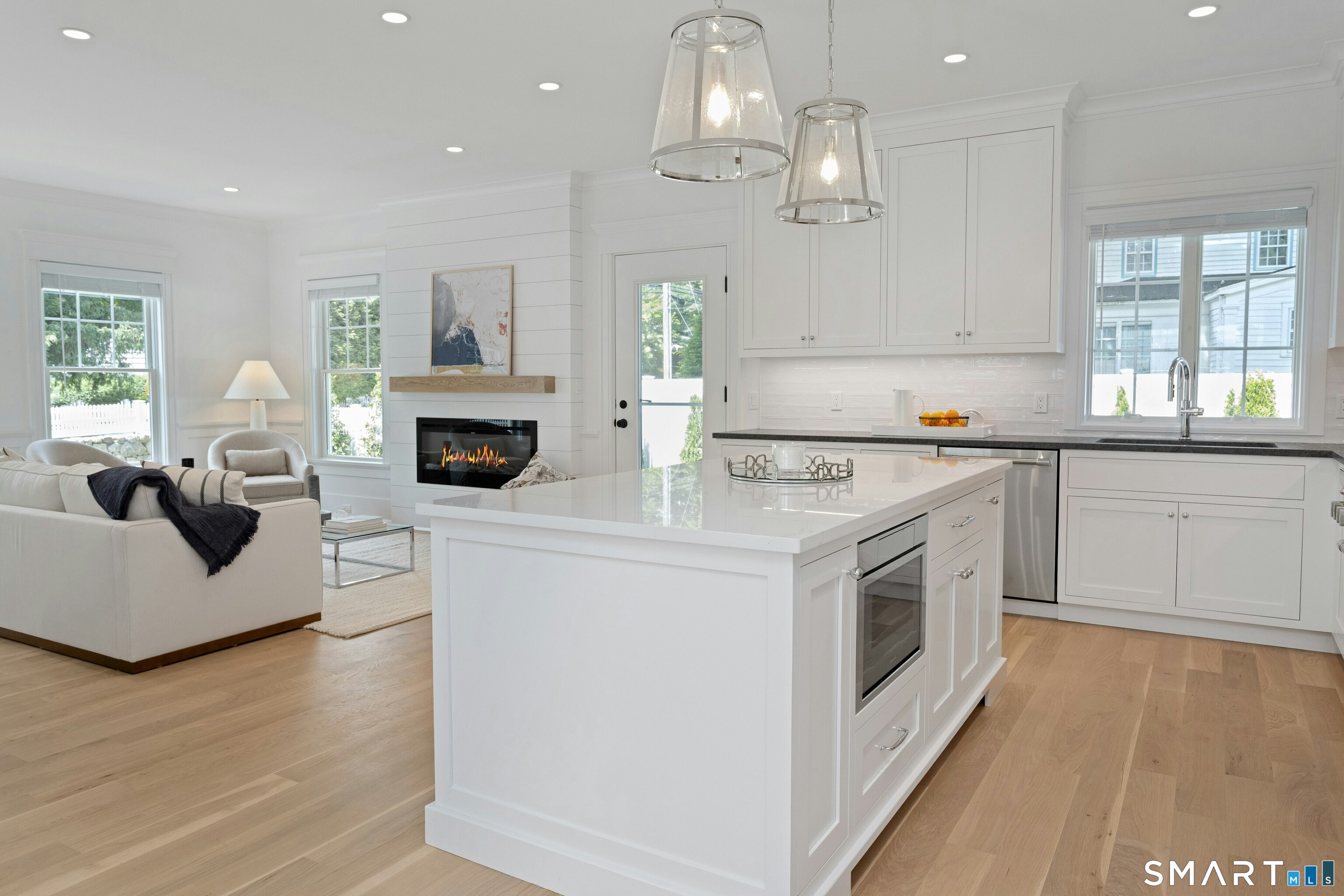 16R Old Stamford Road New Canaan CT 06840