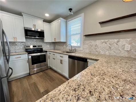 74 Ledyard Avenue Groton CT 06340
