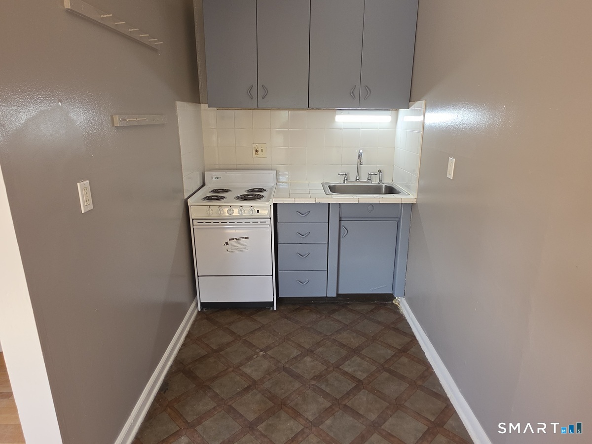 148 Sisson Street East Hartford CT 06118