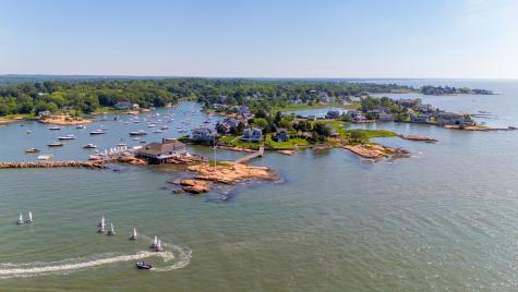 67 Chimney Corner Circle Guilford CT 06437