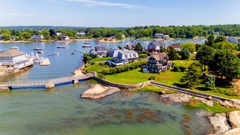 67 Chimney Corner Circle Guilford CT 06437
