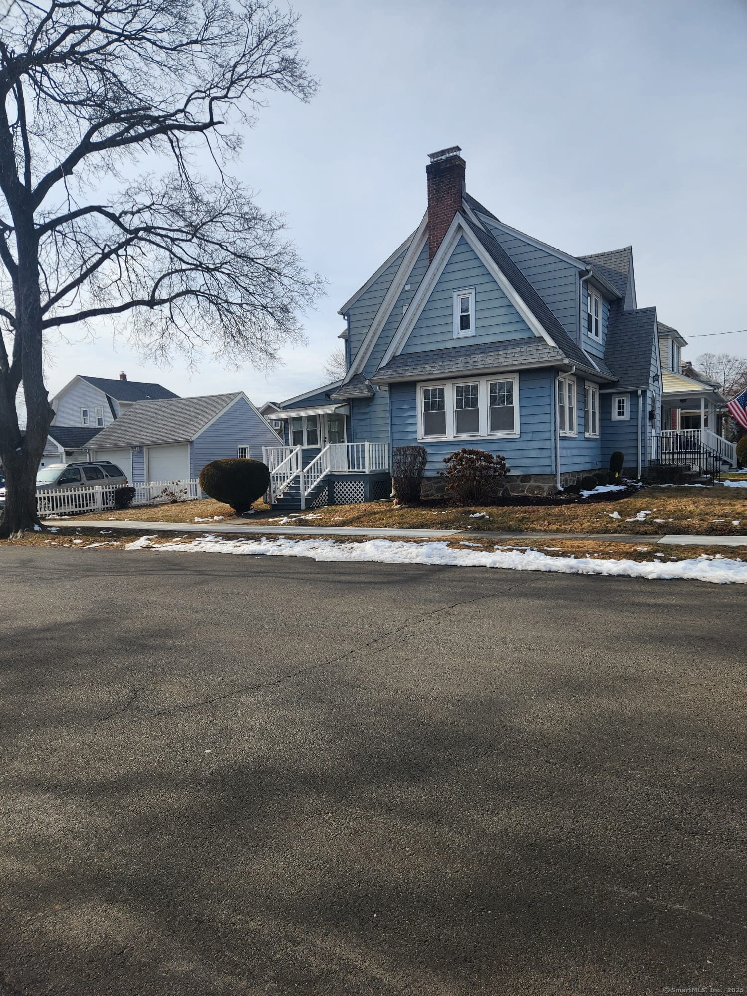 85 Glenwood Avenue Stratford CT 06614