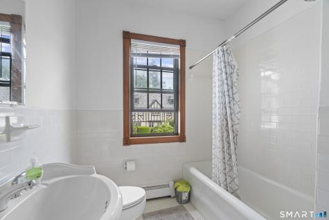 623 Whitney Avenue New Haven CT 06511