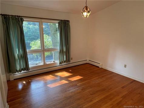 7 Smith Pond Way Ledyard CT 06335