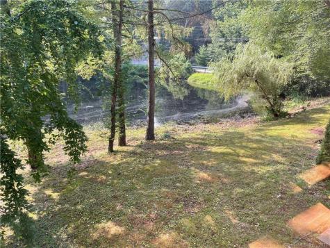 7 Smith Pond Way Ledyard CT 06335