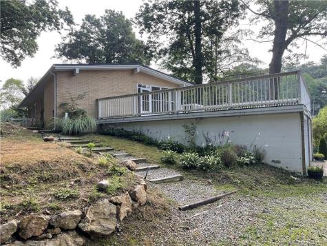7 Smith Pond Way Ledyard CT 06335