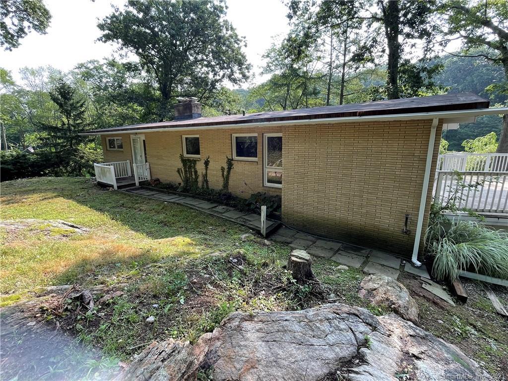 7 Smith Pond Way Ledyard CT 06335