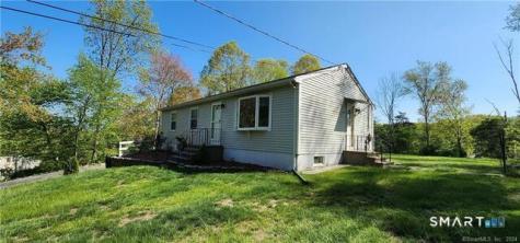 7 Sunnieside Court Waterford CT 06385