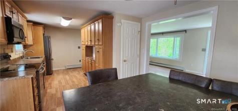 7 Sunnieside Court Waterford CT 06385