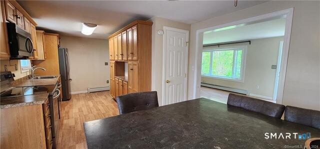 7 Sunnieside Court Waterford CT 06385
