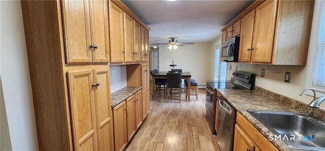 7 Sunnieside Court Waterford CT 06385