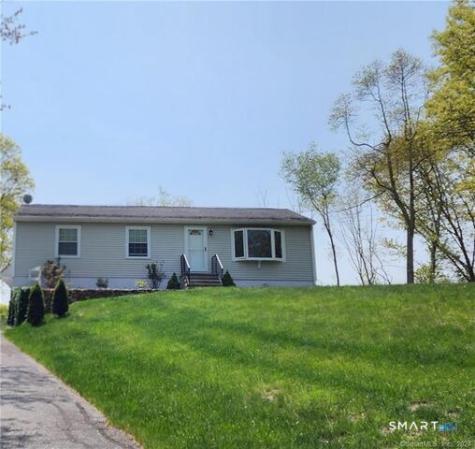 7 Sunnieside Court Waterford CT 06385