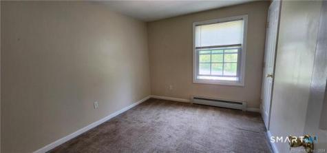 7 Sunnieside Court Waterford CT 06385