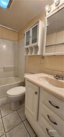 7 Sunnieside Court Waterford CT 06385