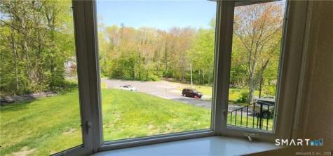 7 Sunnieside Court Waterford CT 06385