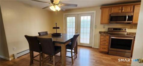 7 Sunnieside Court Waterford CT 06385