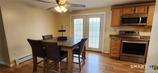 7 Sunnieside Court Waterford CT 06385