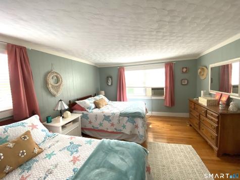 16 Hammock Parkway Clinton CT 06413