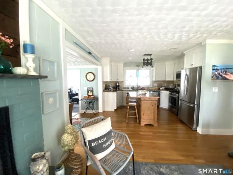 16 Hammock Parkway Clinton CT 06413