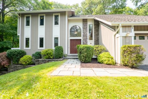 32 Horseshoe Ridge Road Newtown CT 06482