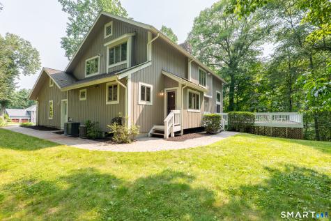 32 Horseshoe Ridge Road Newtown CT 06482