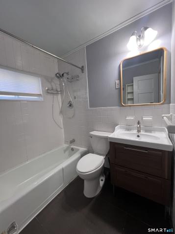 564 Midland Street Bridgeport CT 06605