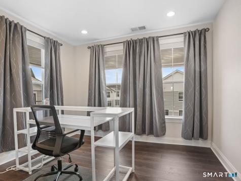 185 Brentwood Circle Danbury CT 06810