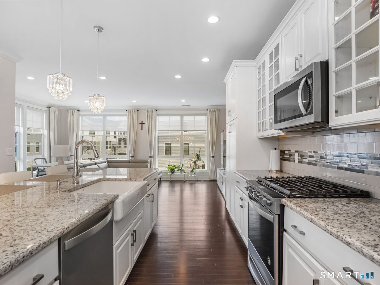 185 Brentwood Circle Danbury CT 06810