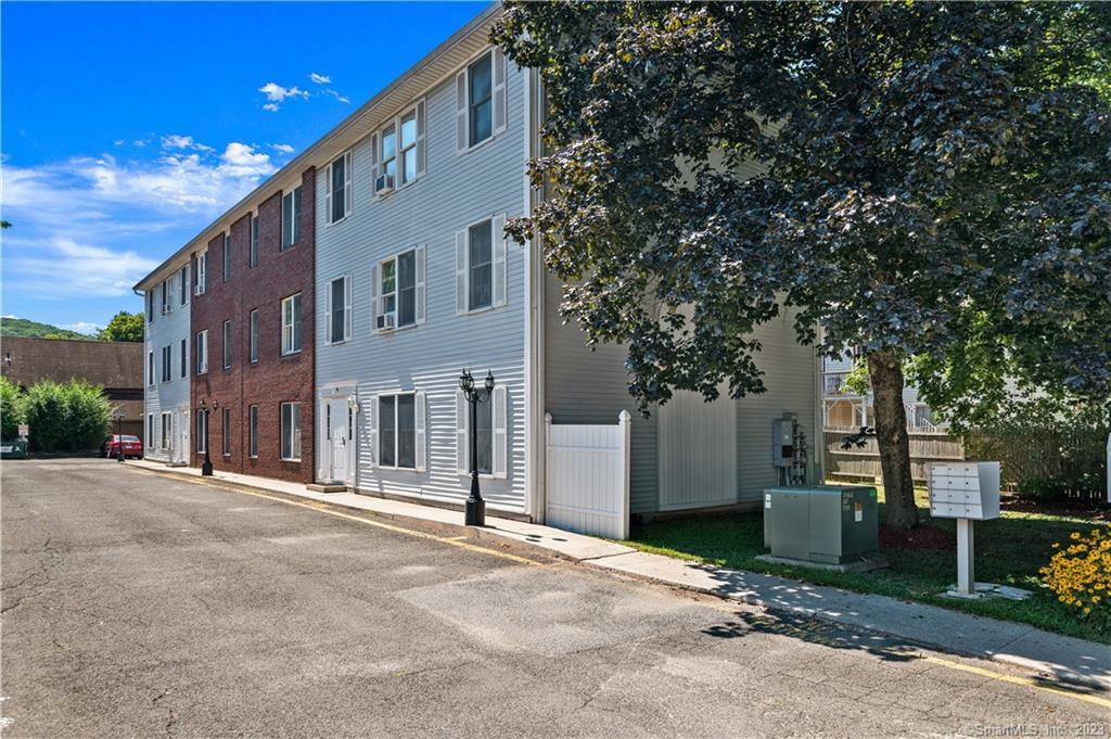 39 Main Street Bethel CT 06801