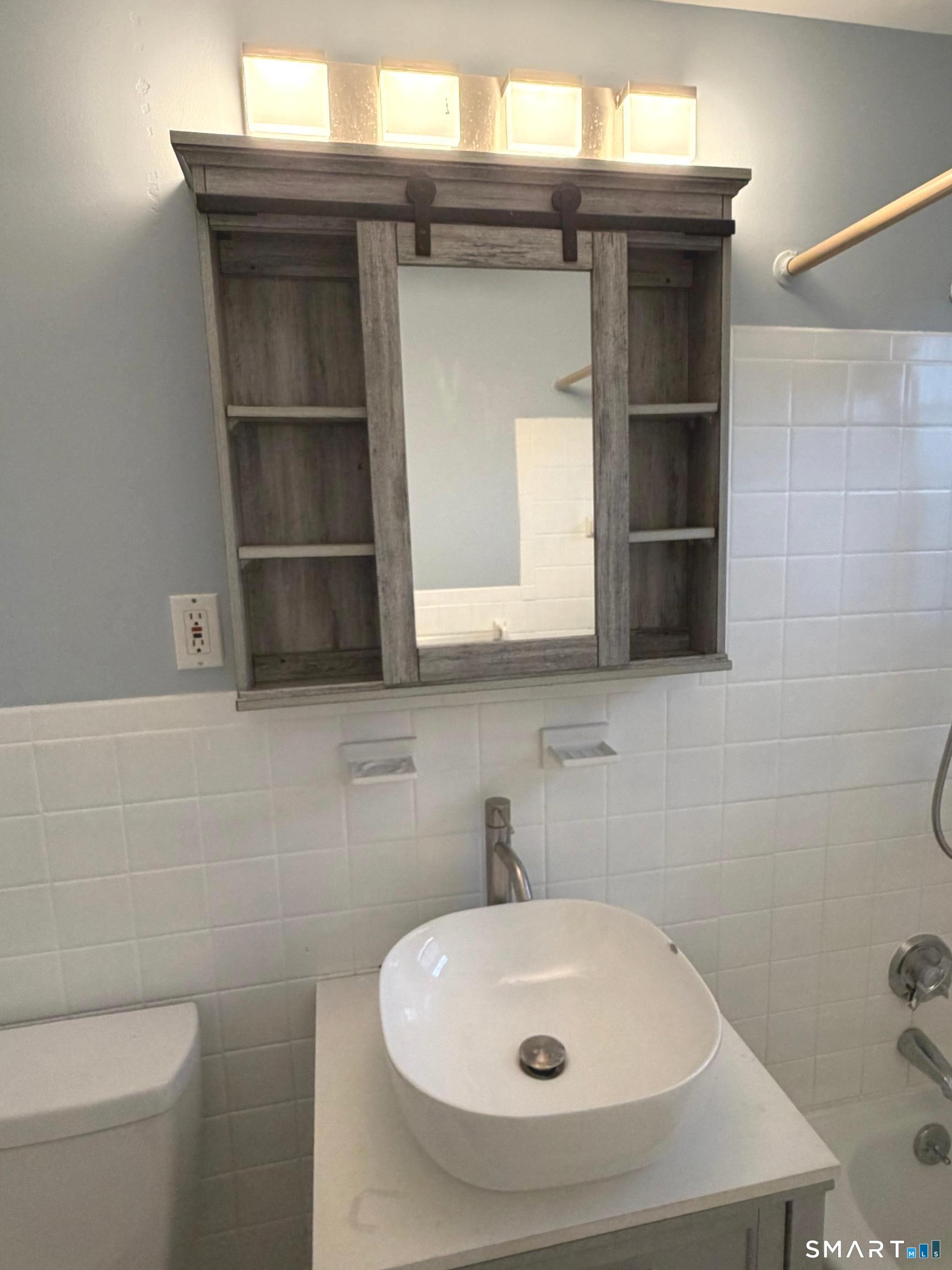 1254 Farmington Avenue Farmington CT 06032