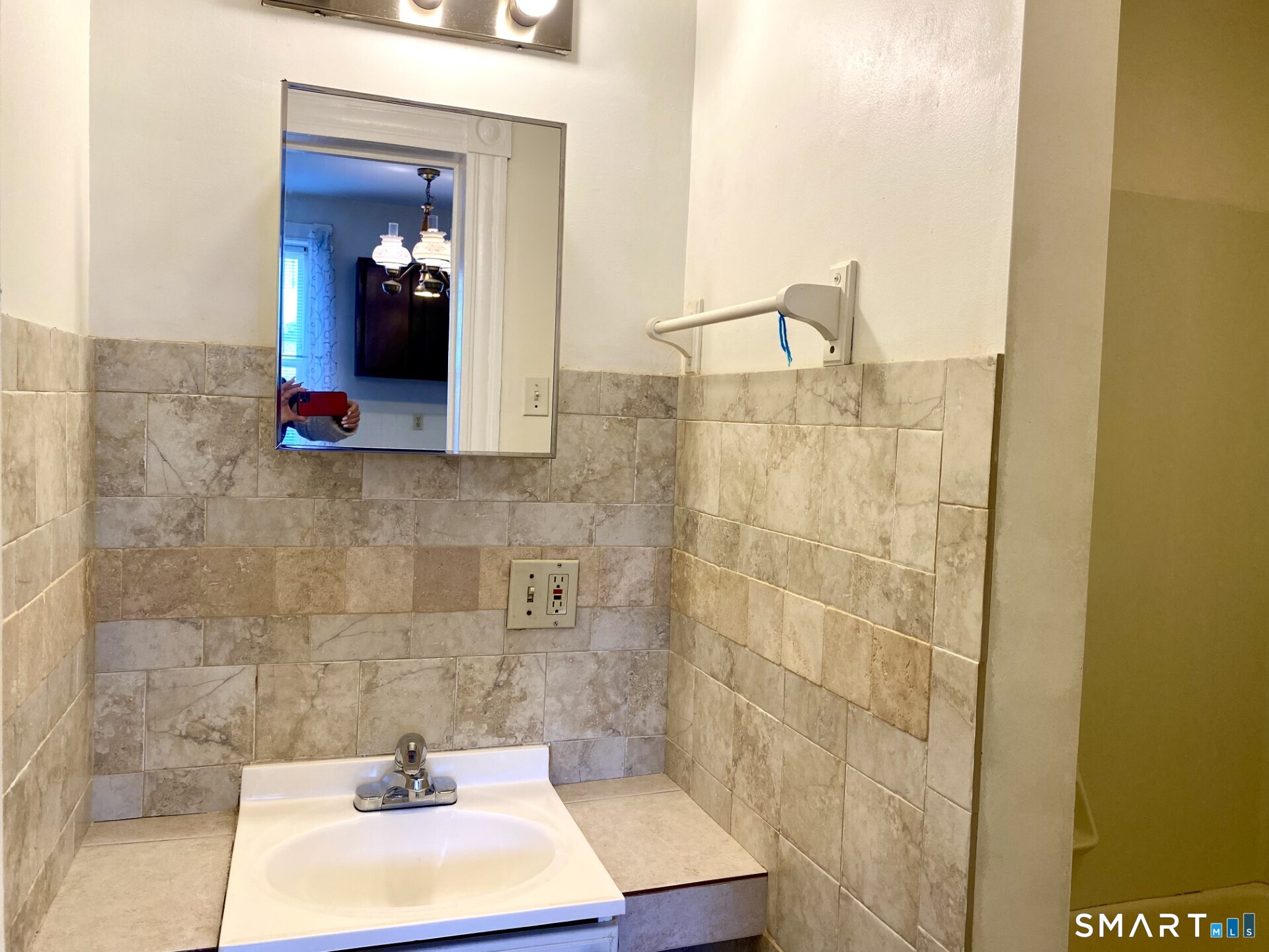 33 Smith Street New Britain CT 06053