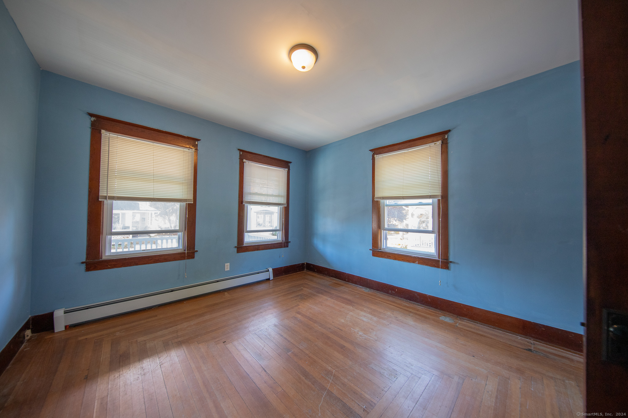 32 Linnell Street Plainfield CT 06354